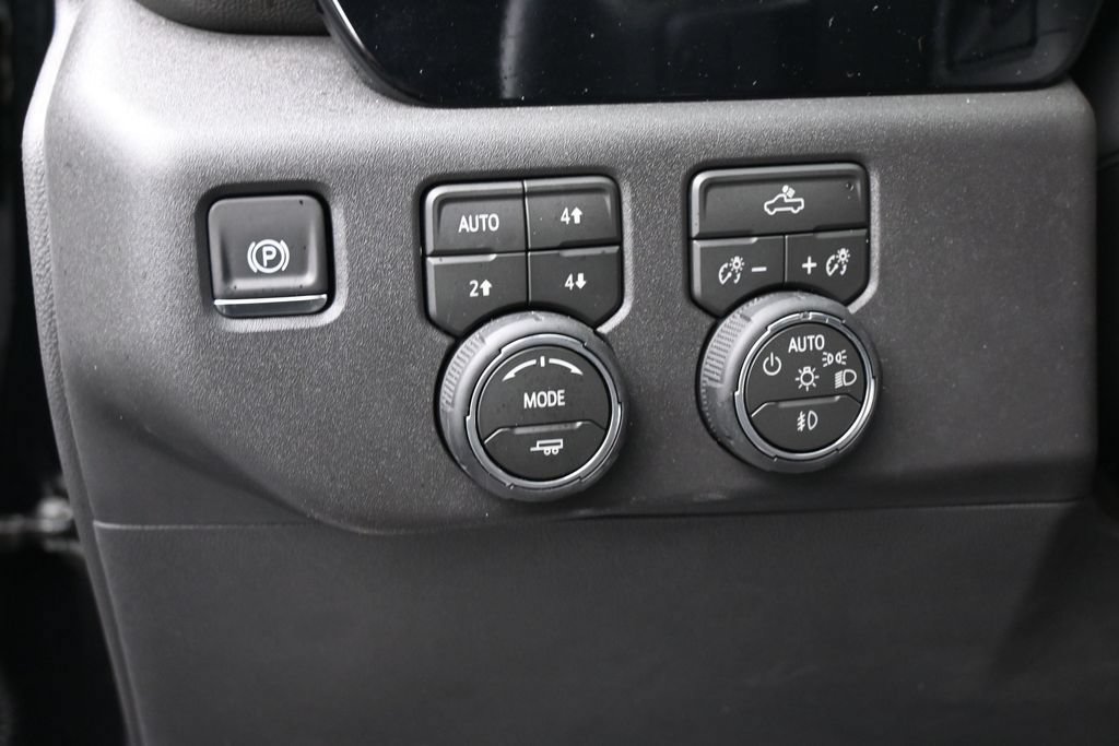 Used 2026 Chevrolet Silverado 1500 LT Trail Boss AWD/4WD image 16