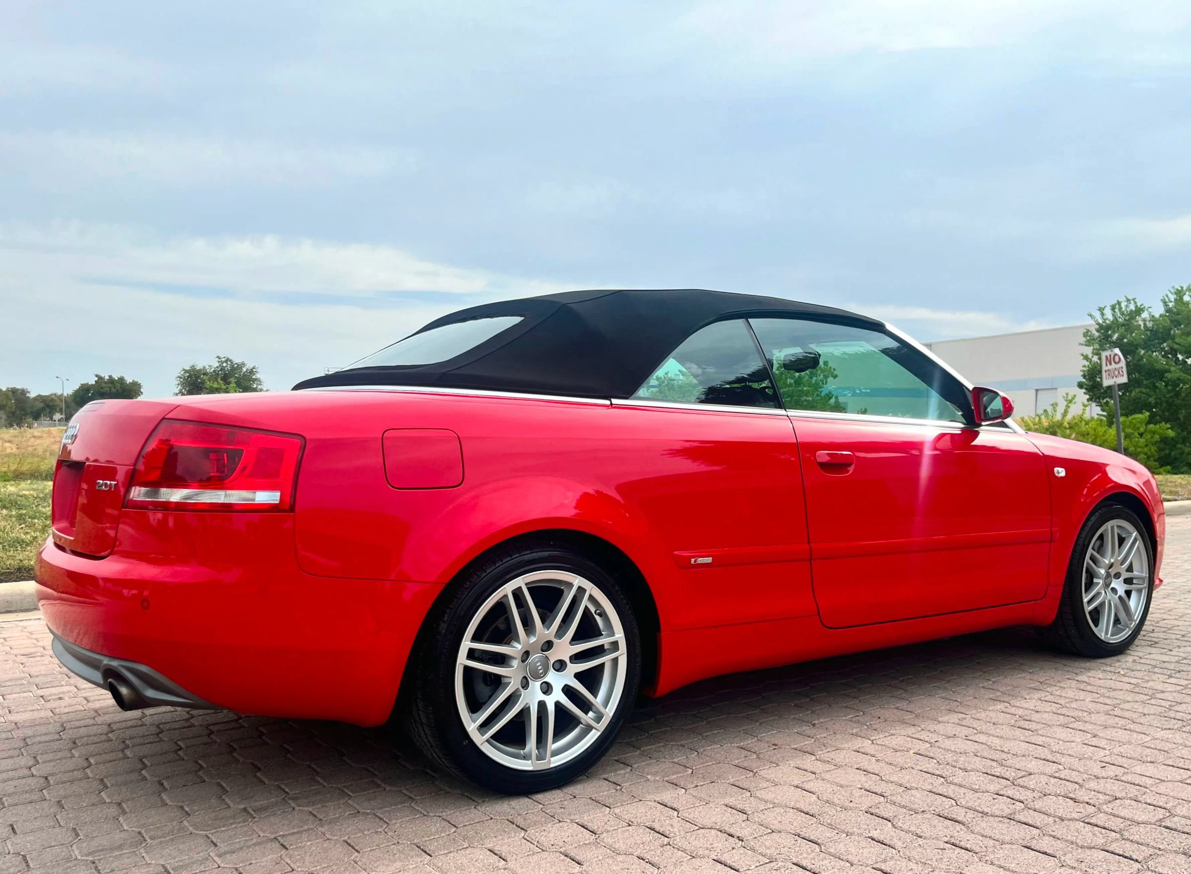Used 2009 Audi A4 2.0T FWD image 7