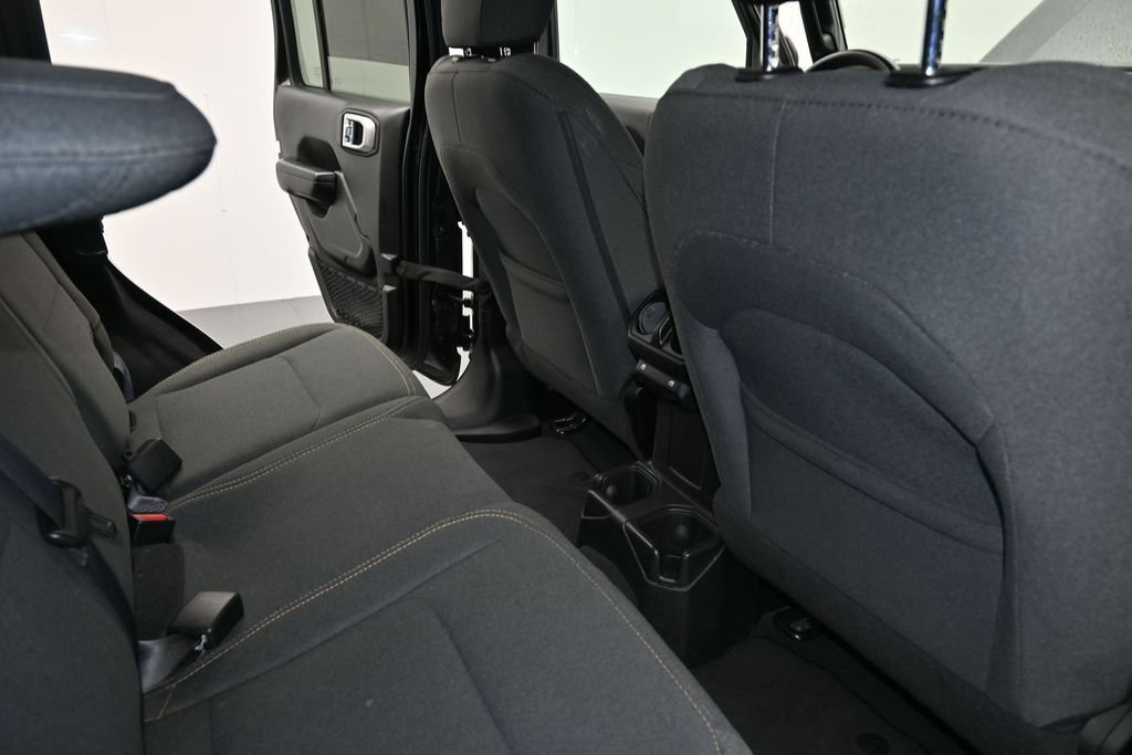 Used 2024 Jeep Wrangler Unlimited Sport AWD/4WD image 12