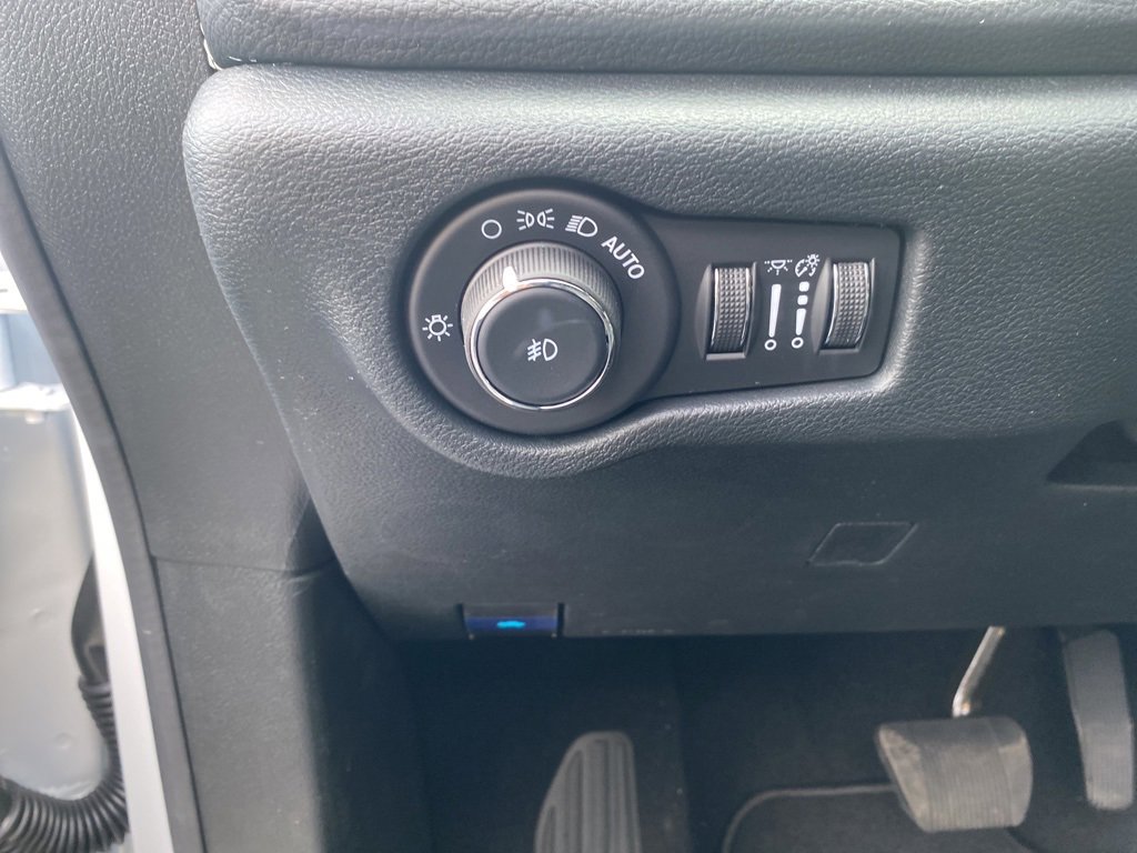 New 2026 Chrysler Pacifica Select w/ S Appearance Package image 21