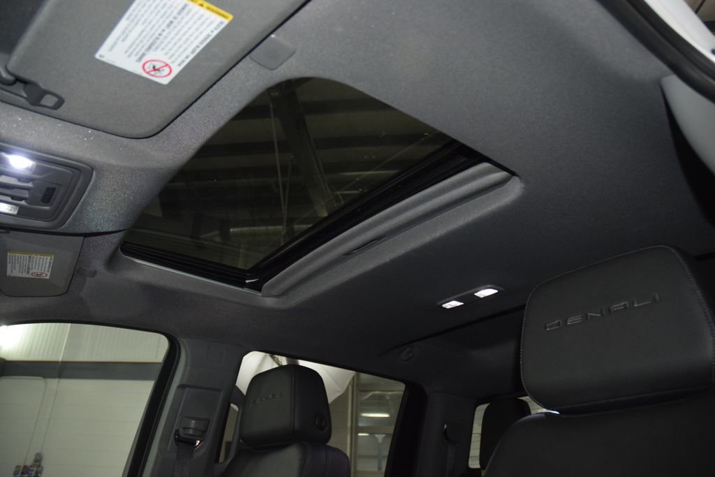 Used 2023 GMC Sierra 3500 Denali image 49