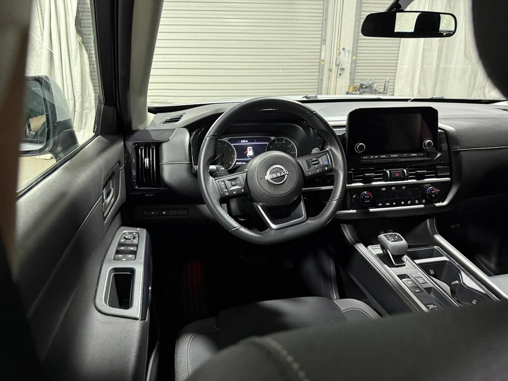 Used 2024 Nissan Pathfinder SV FWD image 19