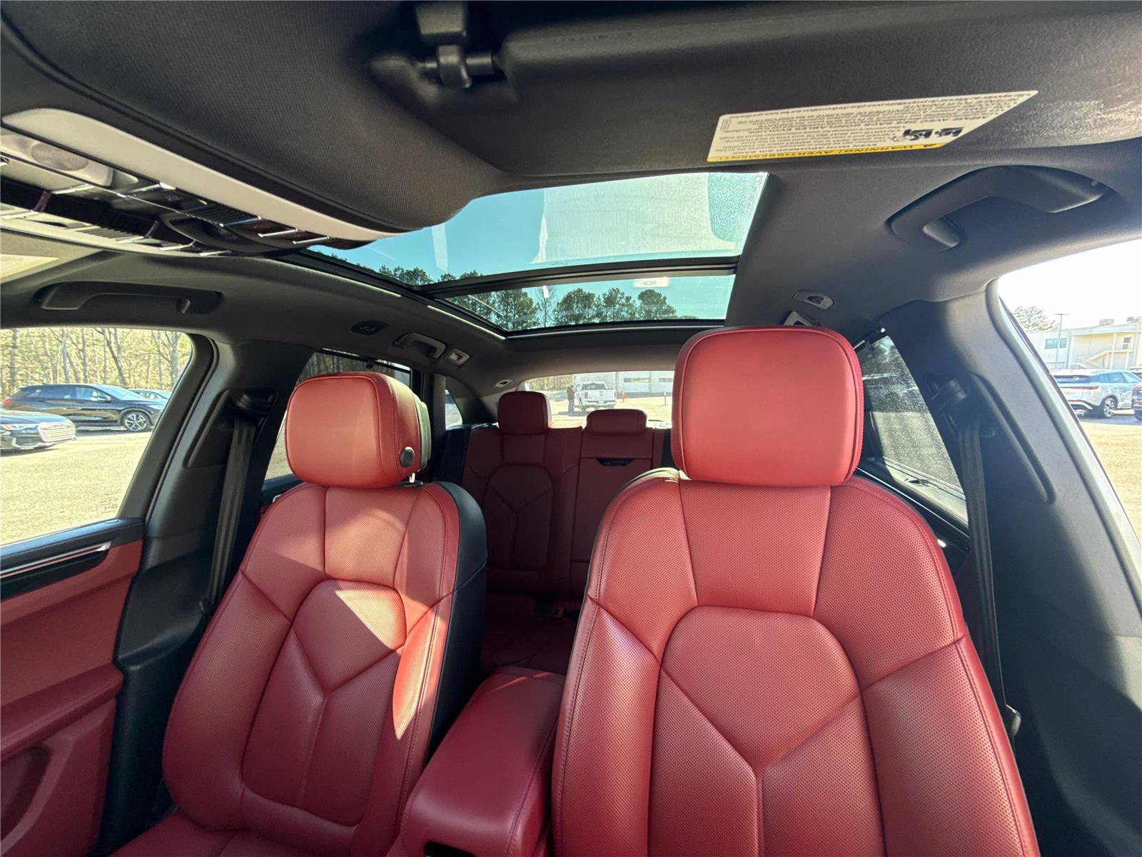 Used 2024 Porsche Macan w/ Premium Plus Package image 22