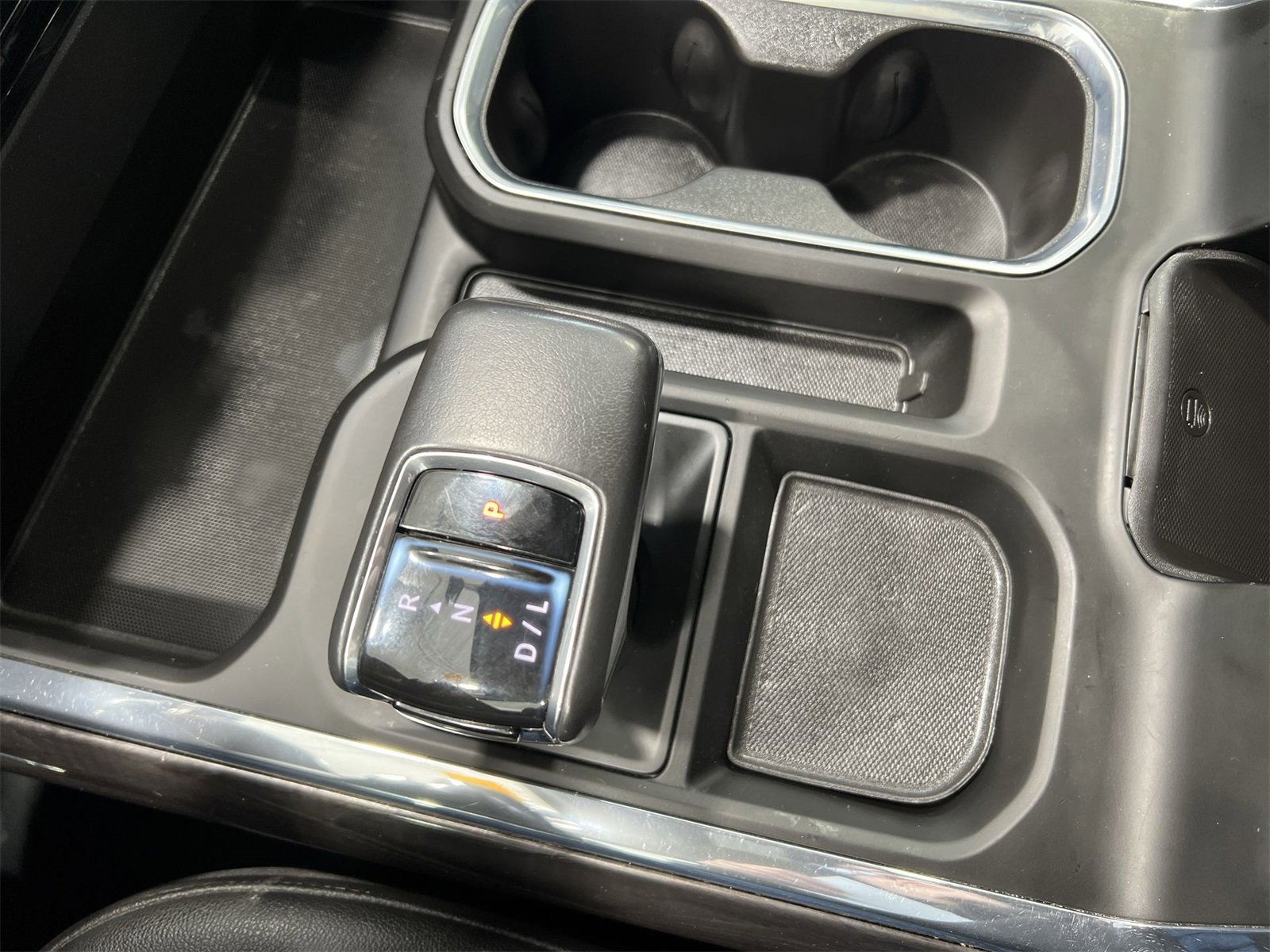 Used 2022 Chevrolet Silverado 1500 LTZ w/ Z71 Off-Road Package image 20