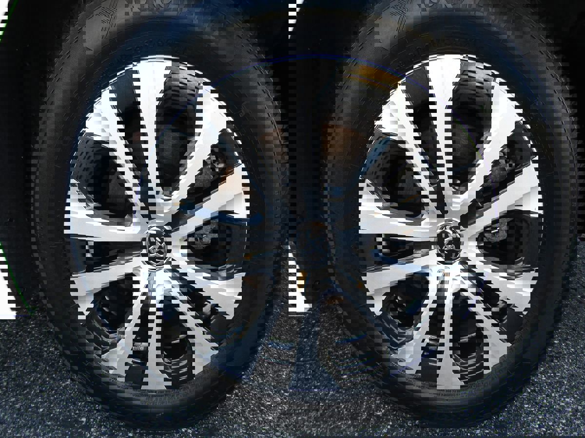 Used 2022 Toyota Corolla LE image 33