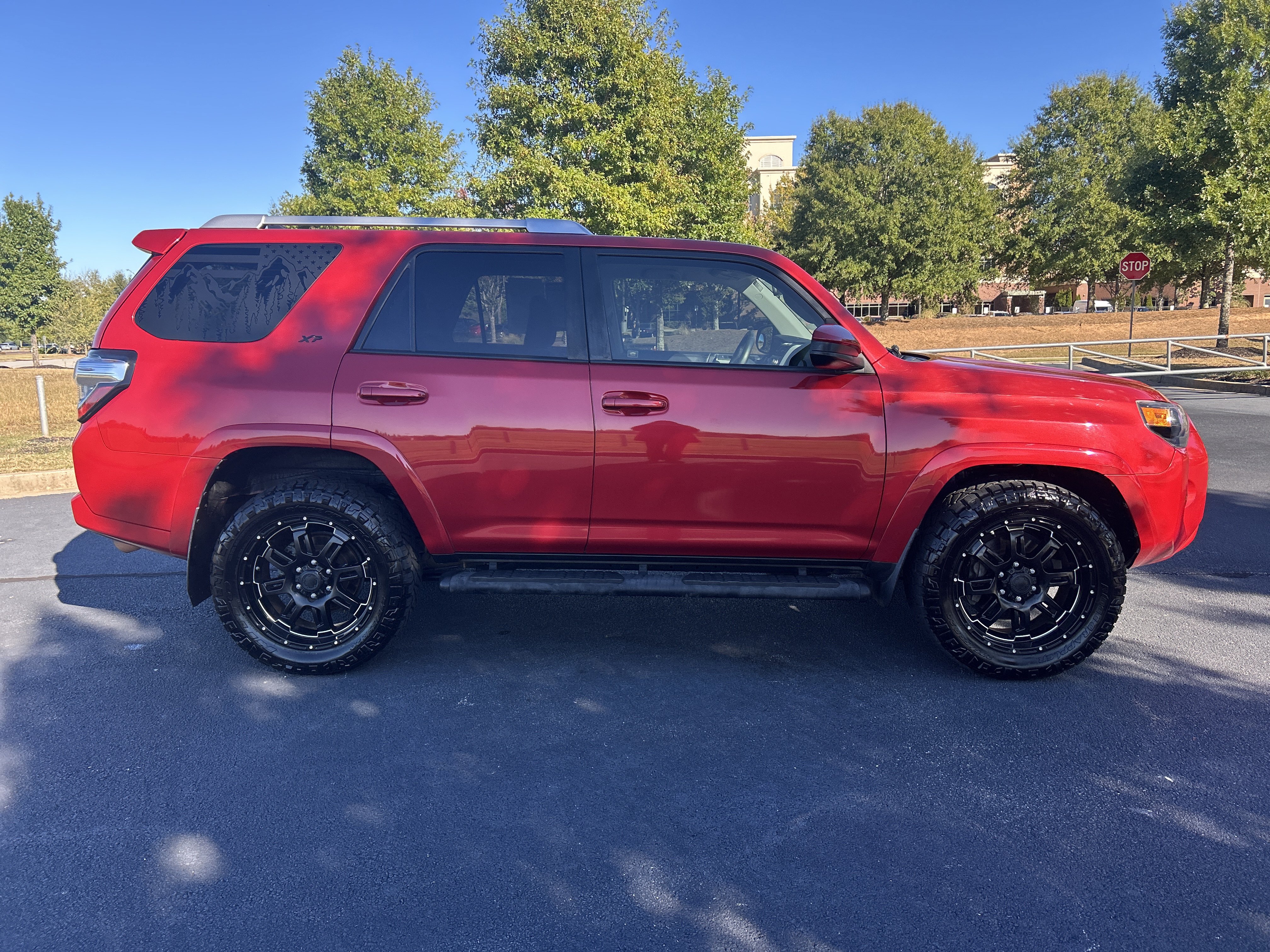 Used 2018 Toyota 4Runner SR5 RWD image 10