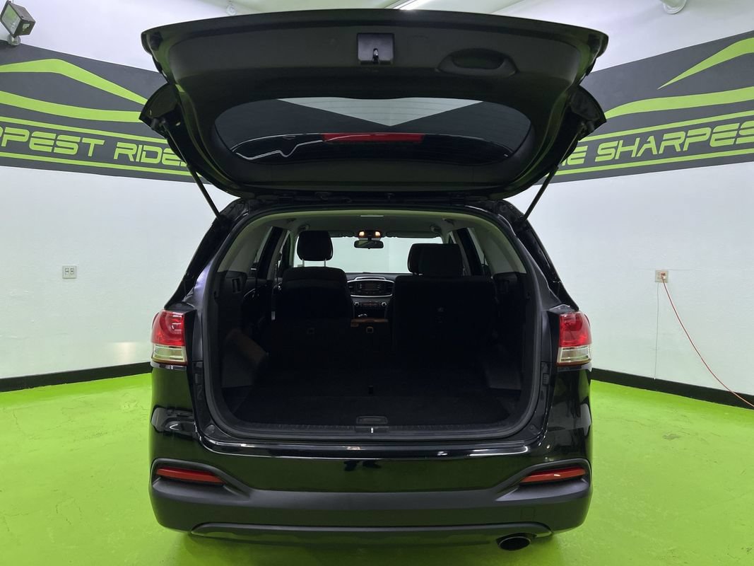 Used 2016 Kia Sorento FWD image 9