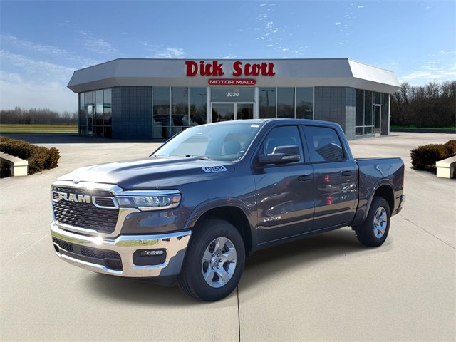 New 2025 RAM 1500 4x4 Crew Cab image 2