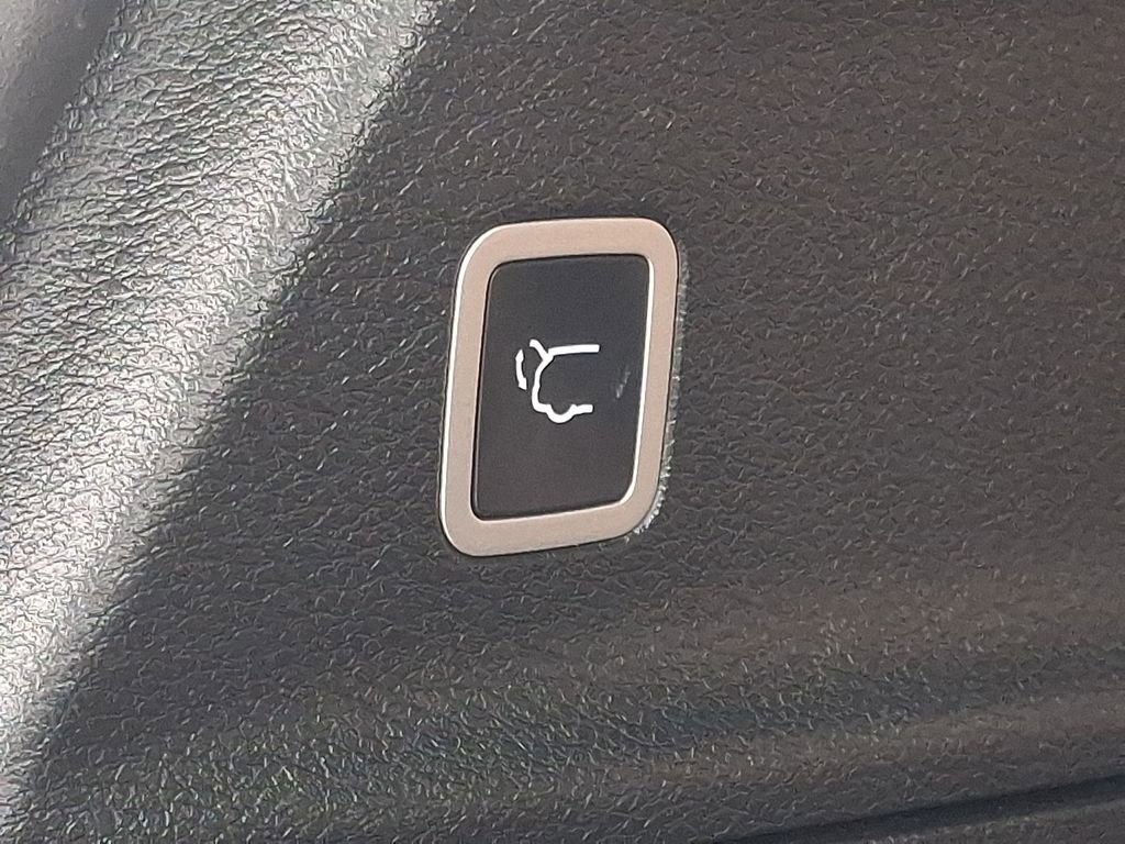 Used 2023 Chrysler Pacifica Pinnacle image 35