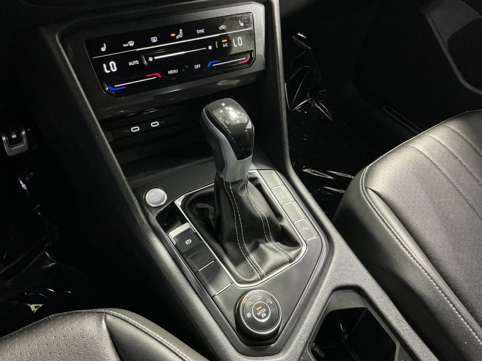Used 2024 Volkswagen Tiguan SE R-Line AWD/4WD image 22