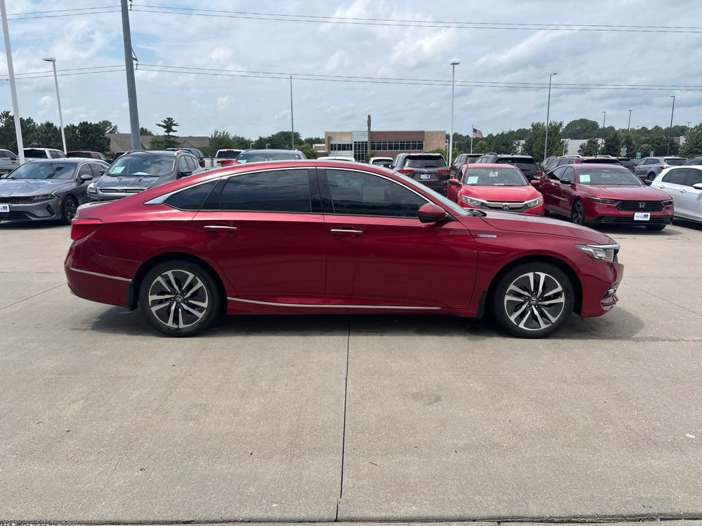 Used 2020 Honda Accord Touring image 4