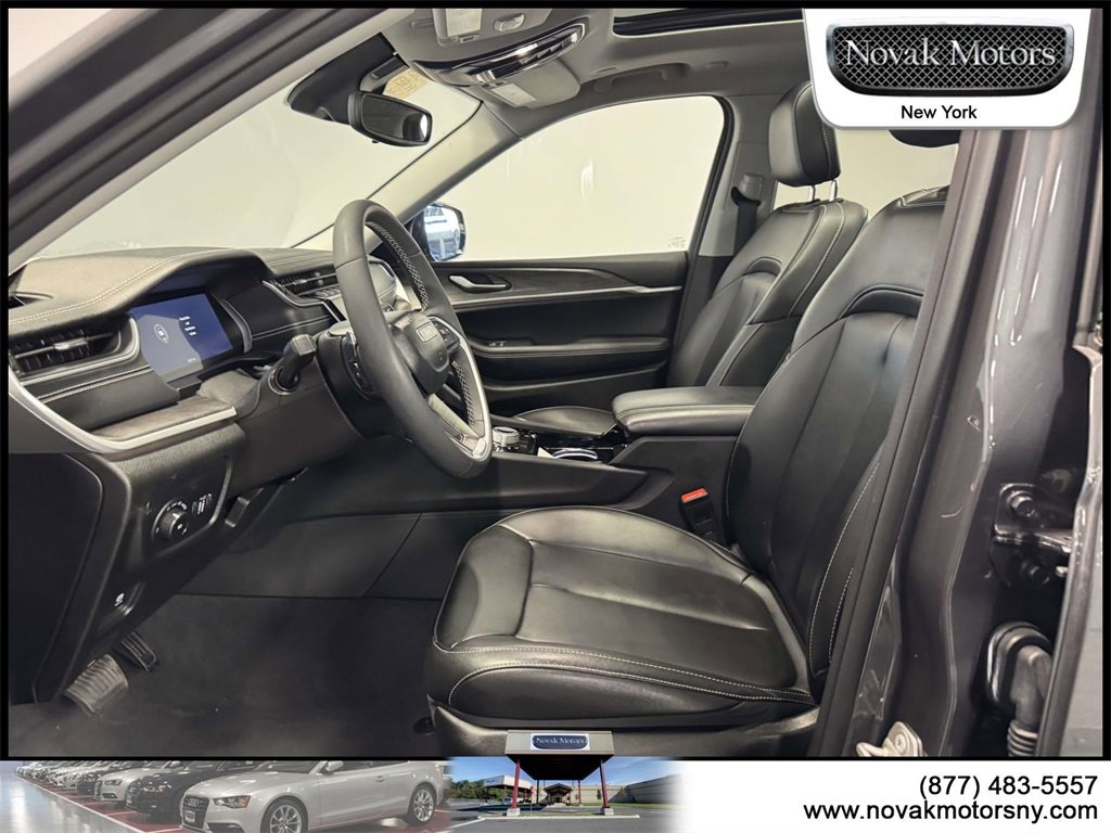 Used 2023 Jeep Grand Cherokee L Limited image 12