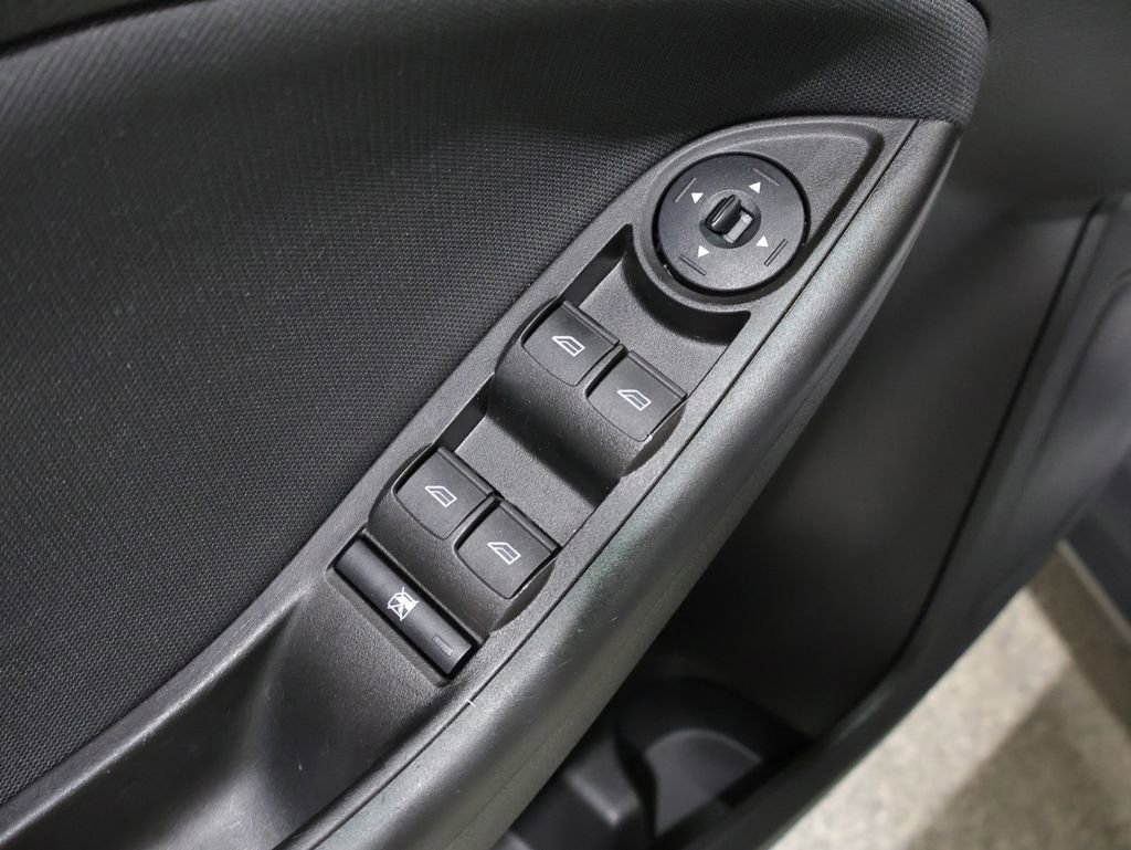 Used 2018 Ford Focus SE image 14