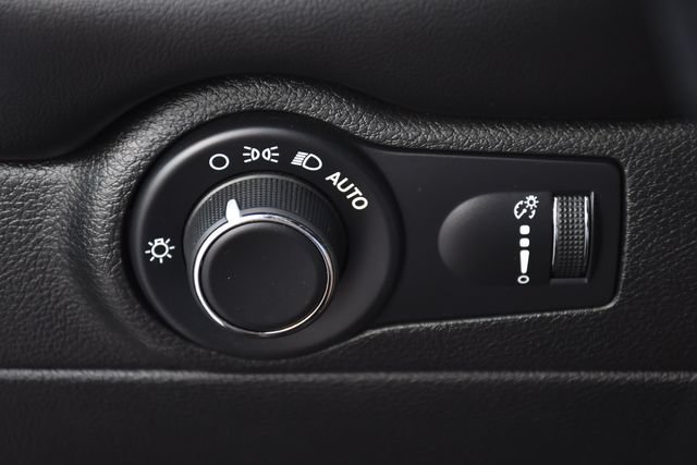 Used 2024 Dodge Durango GT RWD image 19