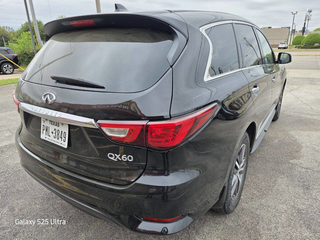 Used 2017 INFINITI QX60 FWD image 6