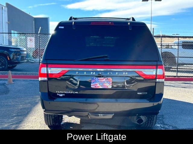 Used 2015 Lincoln Navigator 4WD image 4