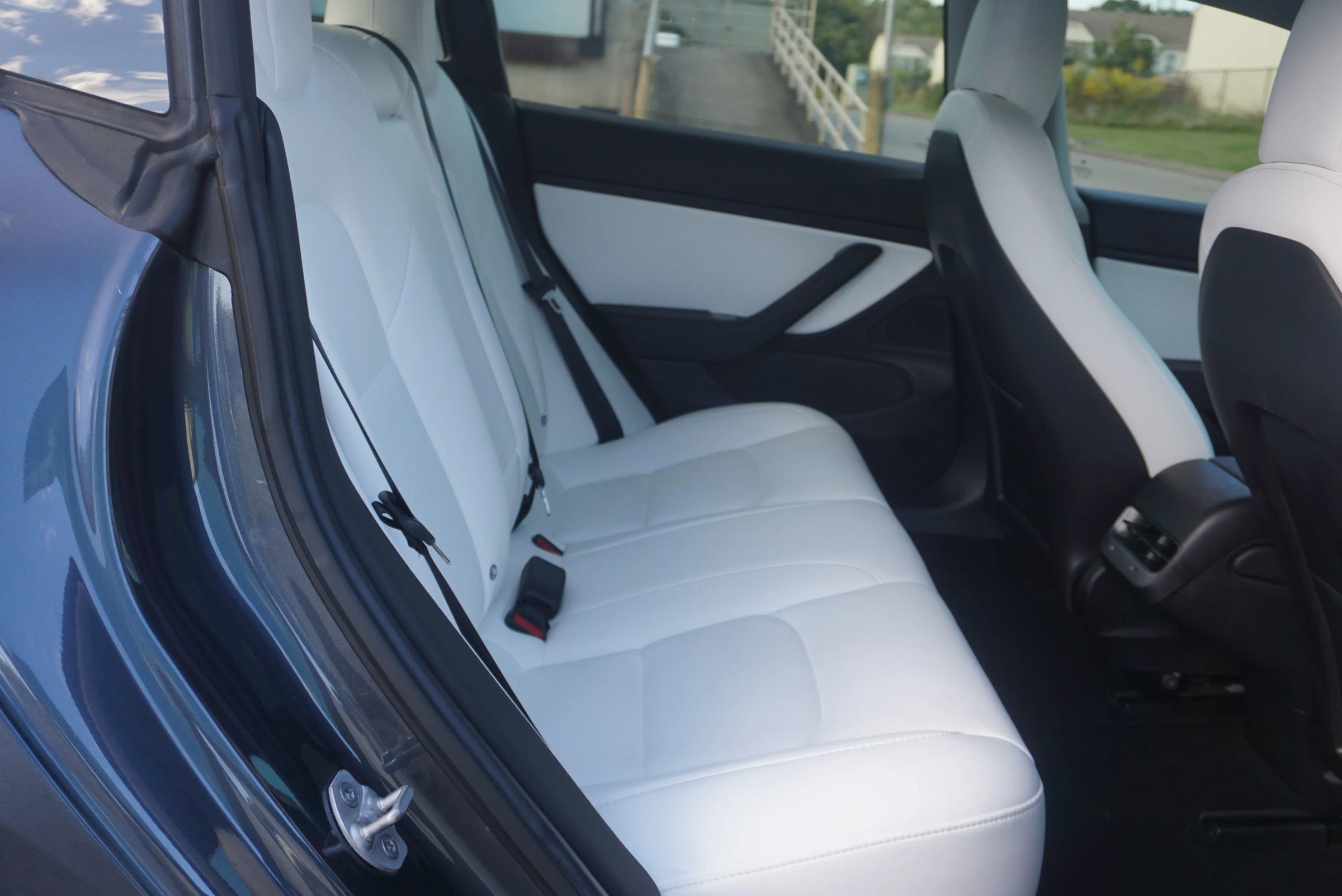 Used 2018 Tesla Model 3 Long Range image 16
