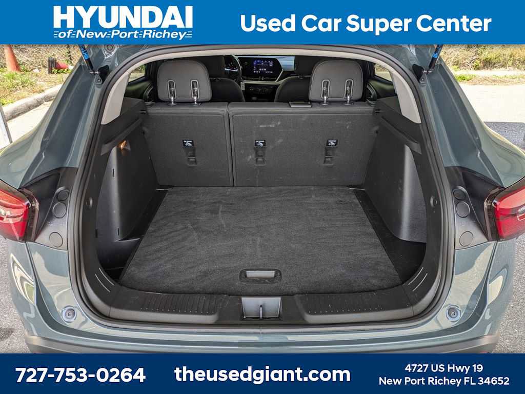 Used 2025 Chevrolet Trax LS FWD image 12