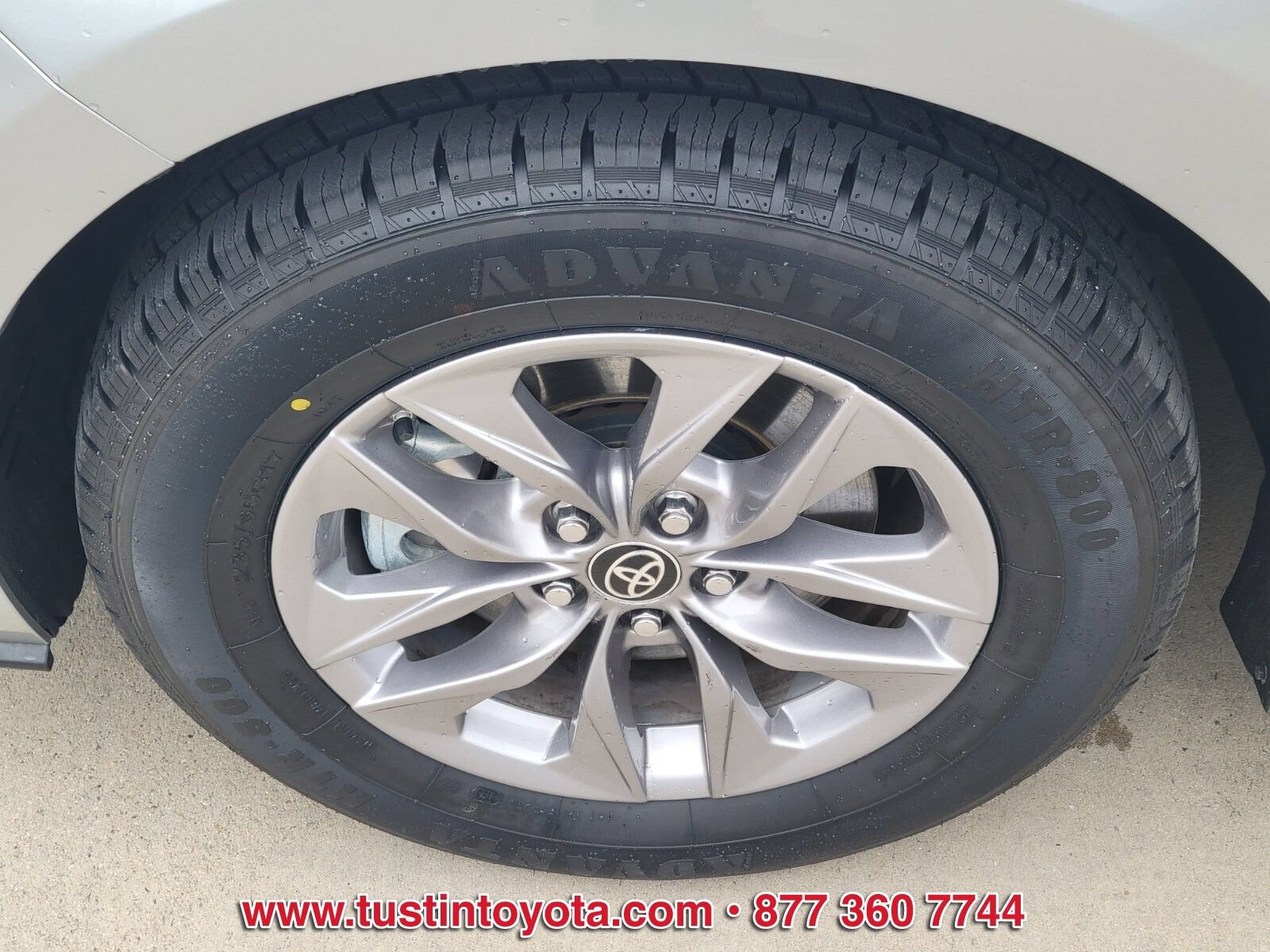 Certified 2023 Toyota Sienna XLE FWD image 9