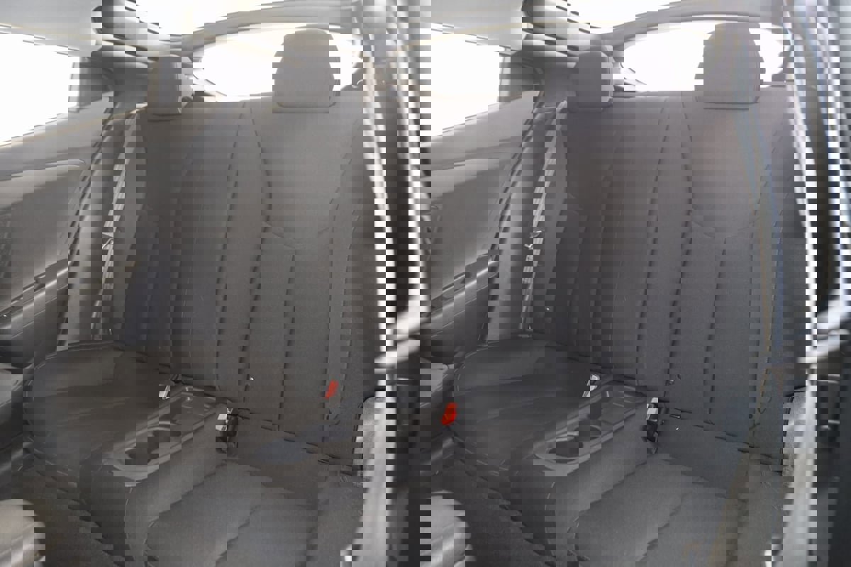 Used 2016 Hyundai Veloster w/ Option Group 02 image 40