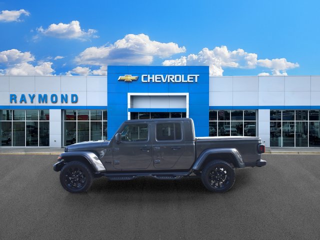 Used 2025 Jeep Gladiator Sport AWD/4WD image 6