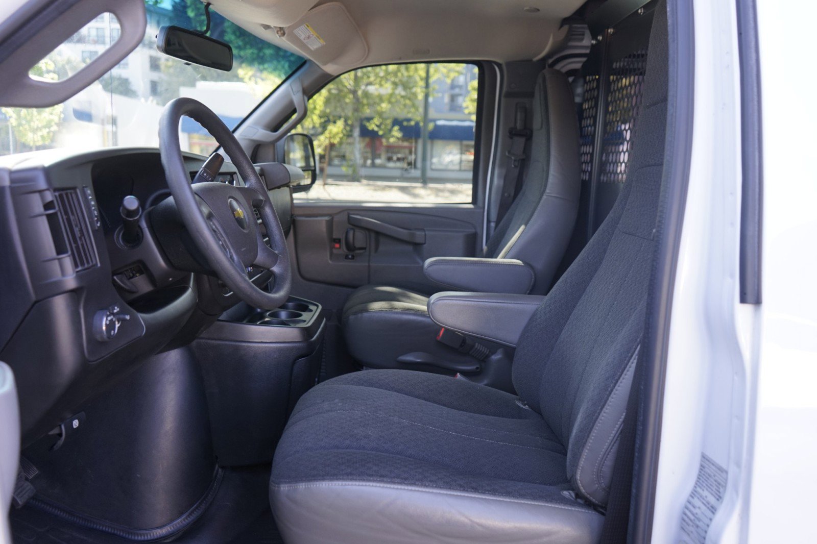 Used 2021 Chevrolet Express 2500 w/ Driver Convenience Package image 16