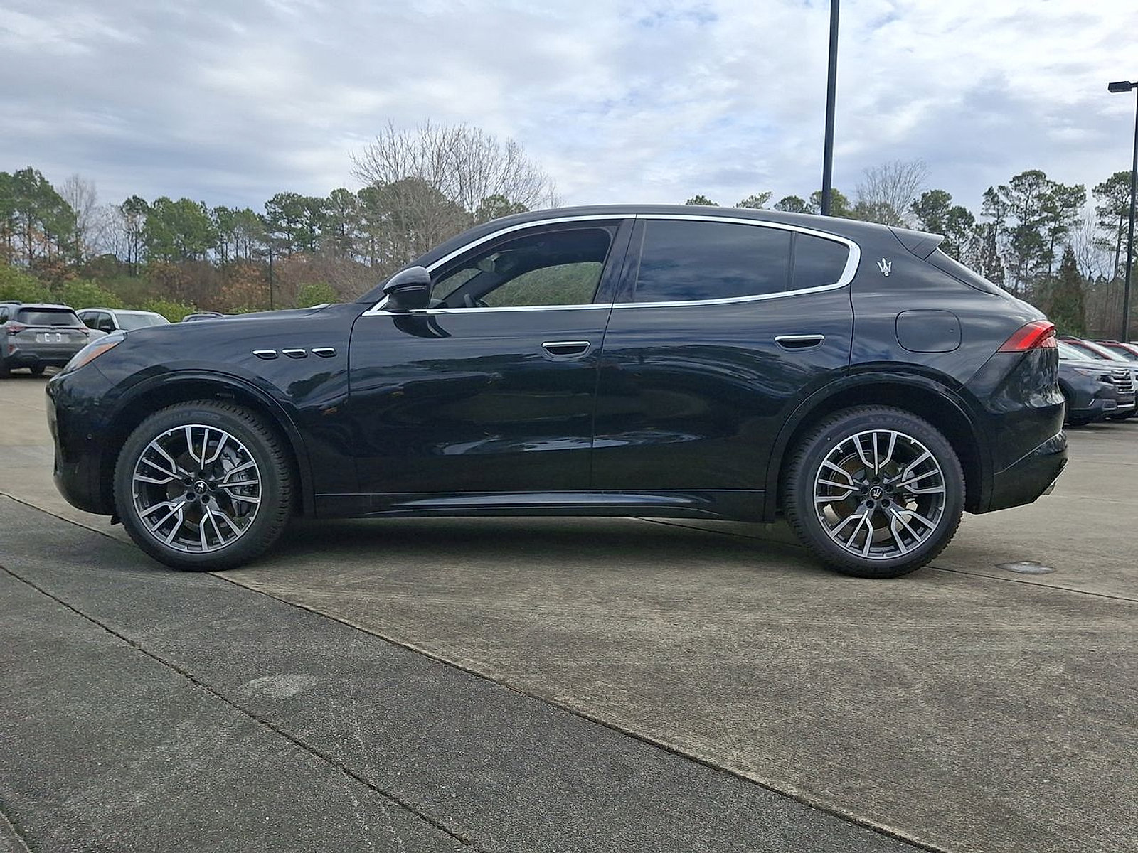 New 2025 Maserati Grecale GT image 4