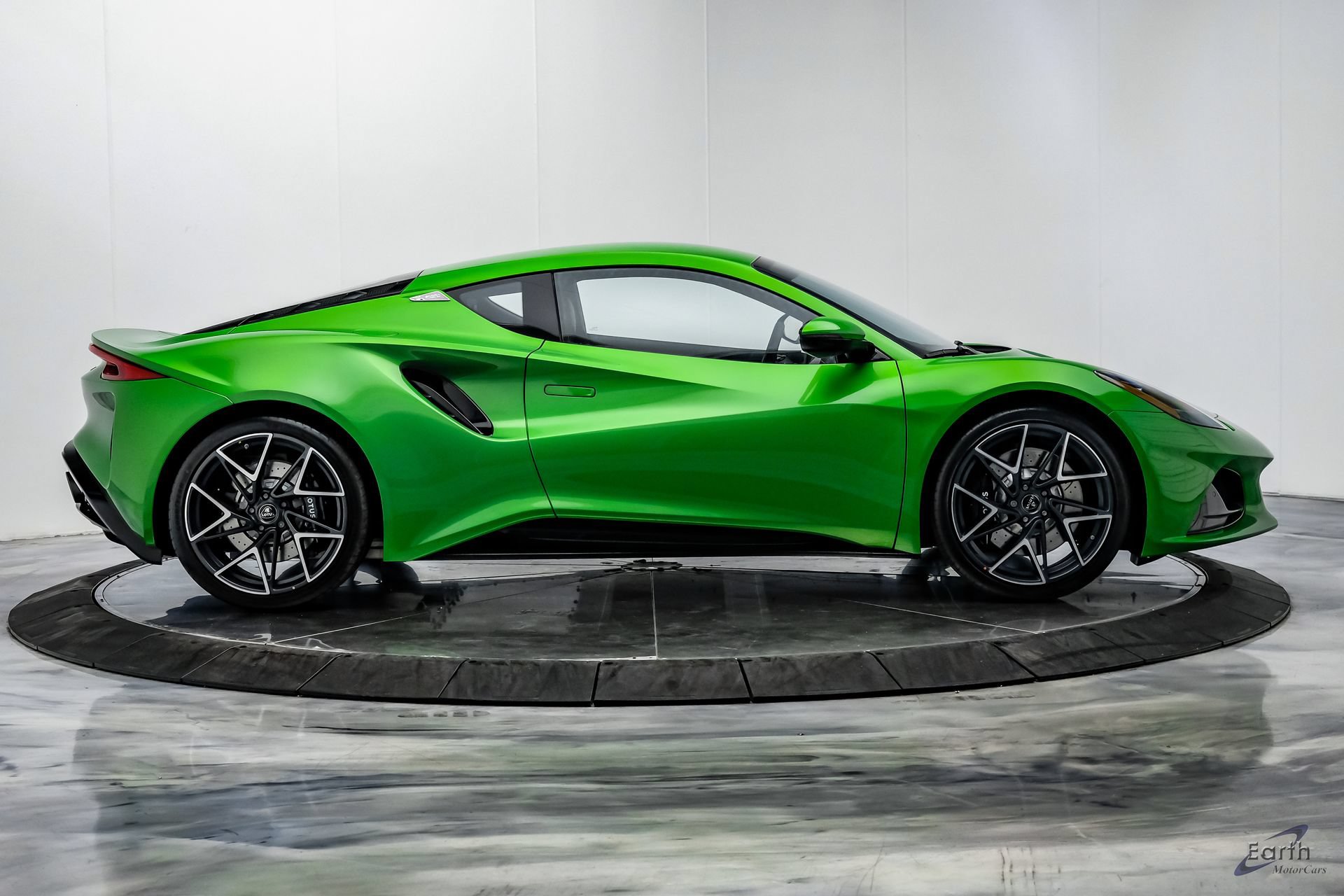 New 2026 Lotus Emira SE RWD image 25