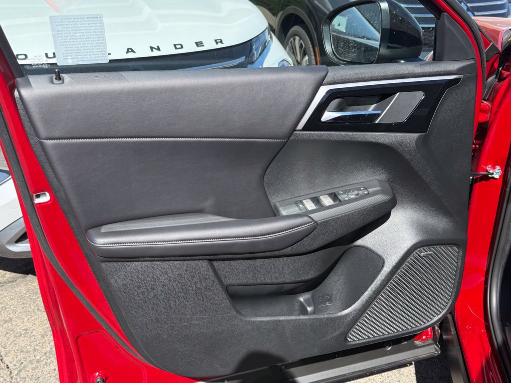 New 2026 Mitsubishi Outlander LE FWD image 31