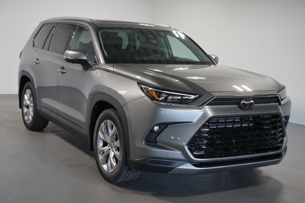 New 2026 Toyota Grand Highlander FWD image 3
