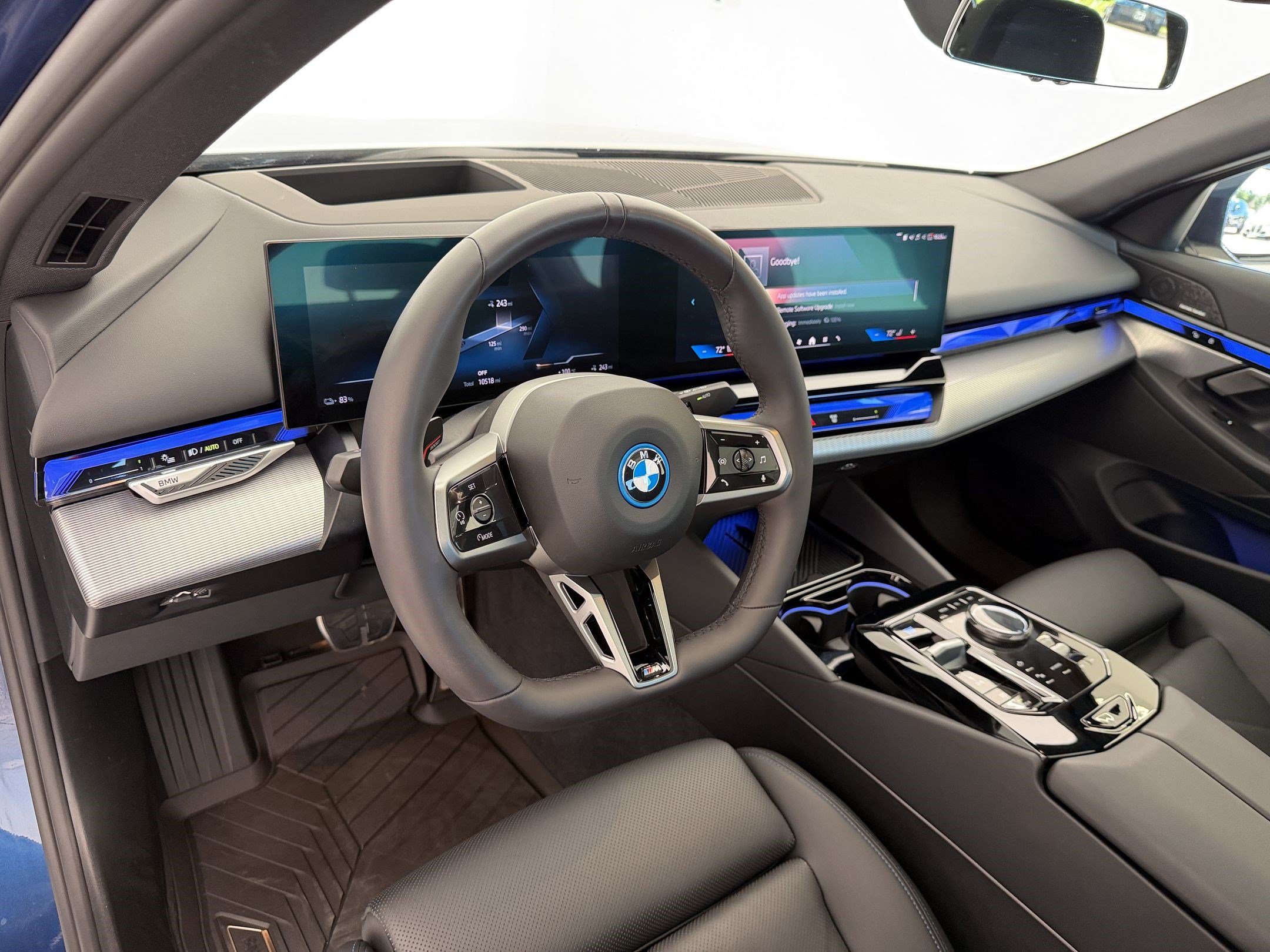 Certified 2025 BMW i5 xDrive40 w/ M Sport Package AWD/4WD image 4