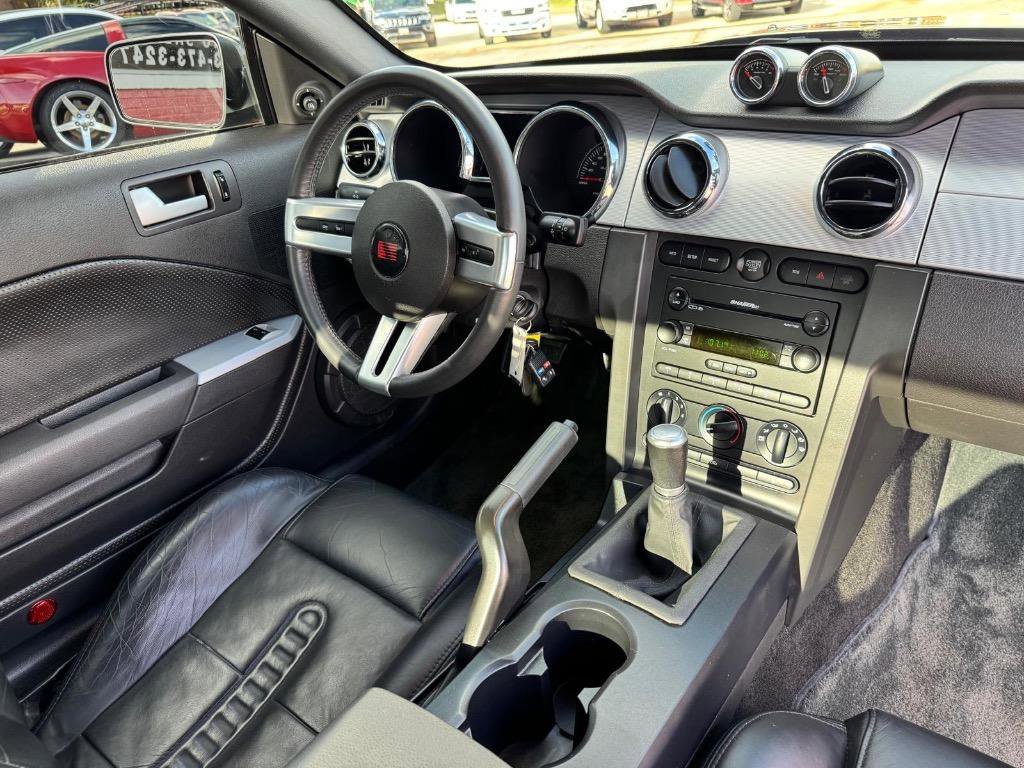 Used 2006 Ford Mustang GT image 25