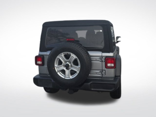 Used 2019 Jeep Wrangler Sport AWD/4WD image 4