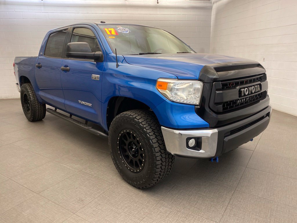 Used 2017 Toyota Tundra SR5 w/ TRD Off Road Package AWD/4WD image 4