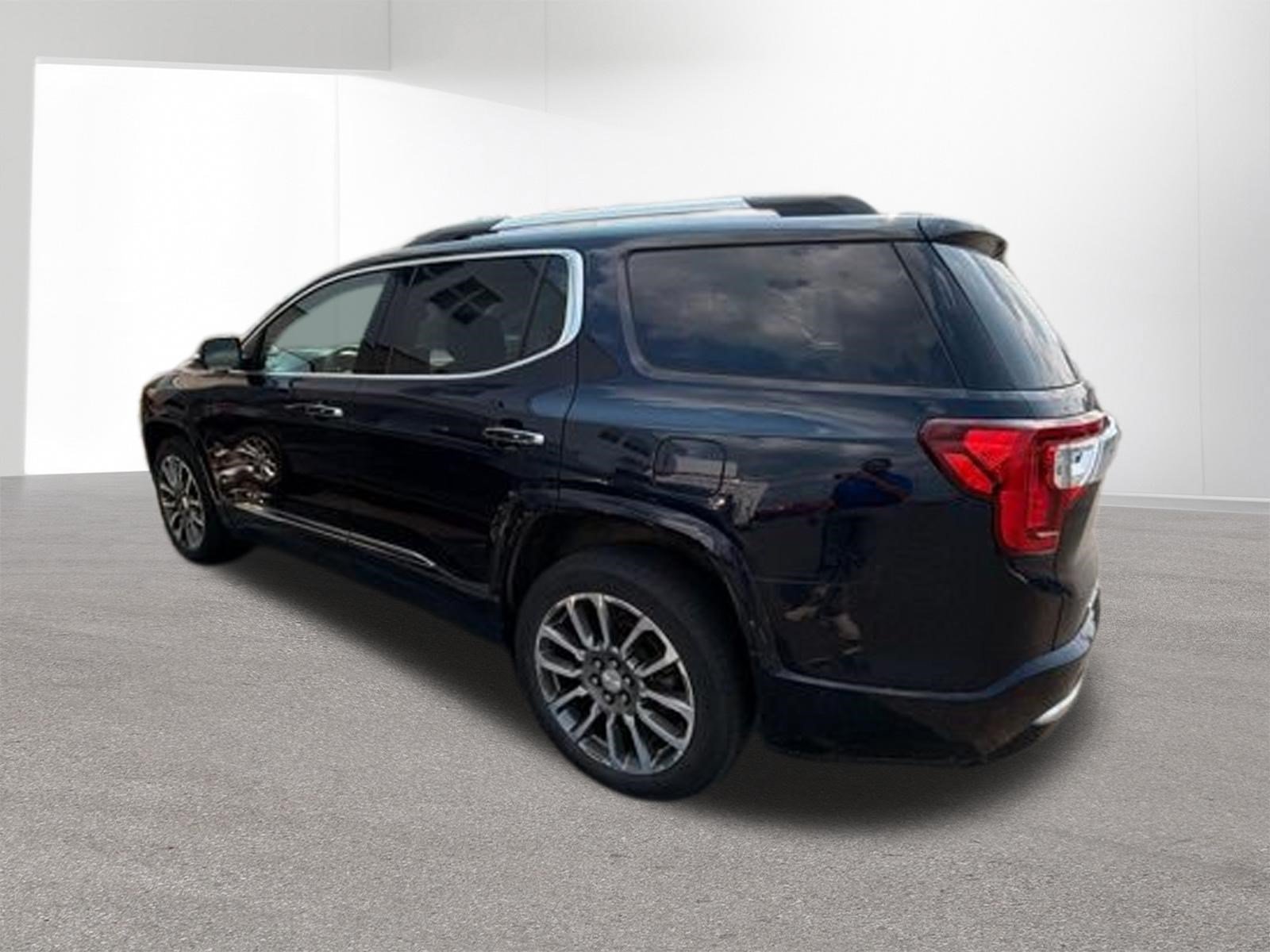 Used 2021 GMC Acadia Denali w/ Denali Ultimate Package AWD/4WD image 28