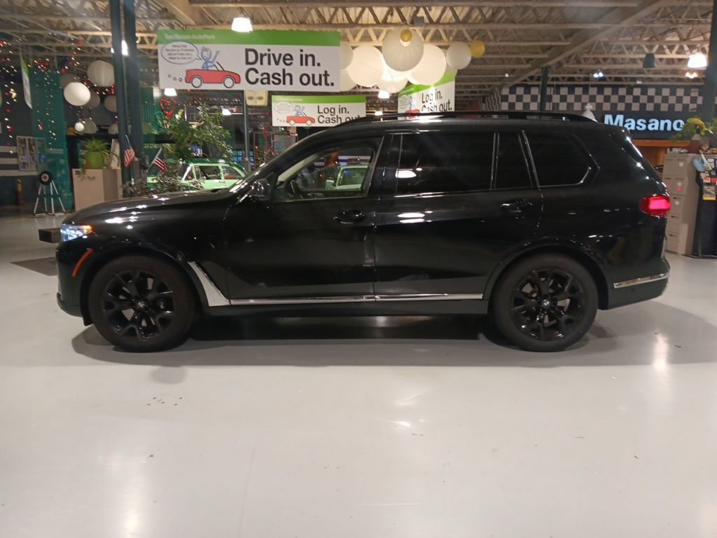 Used 2021 BMW X7 xDrive40i w/ Premium Package AWD/4WD image 9
