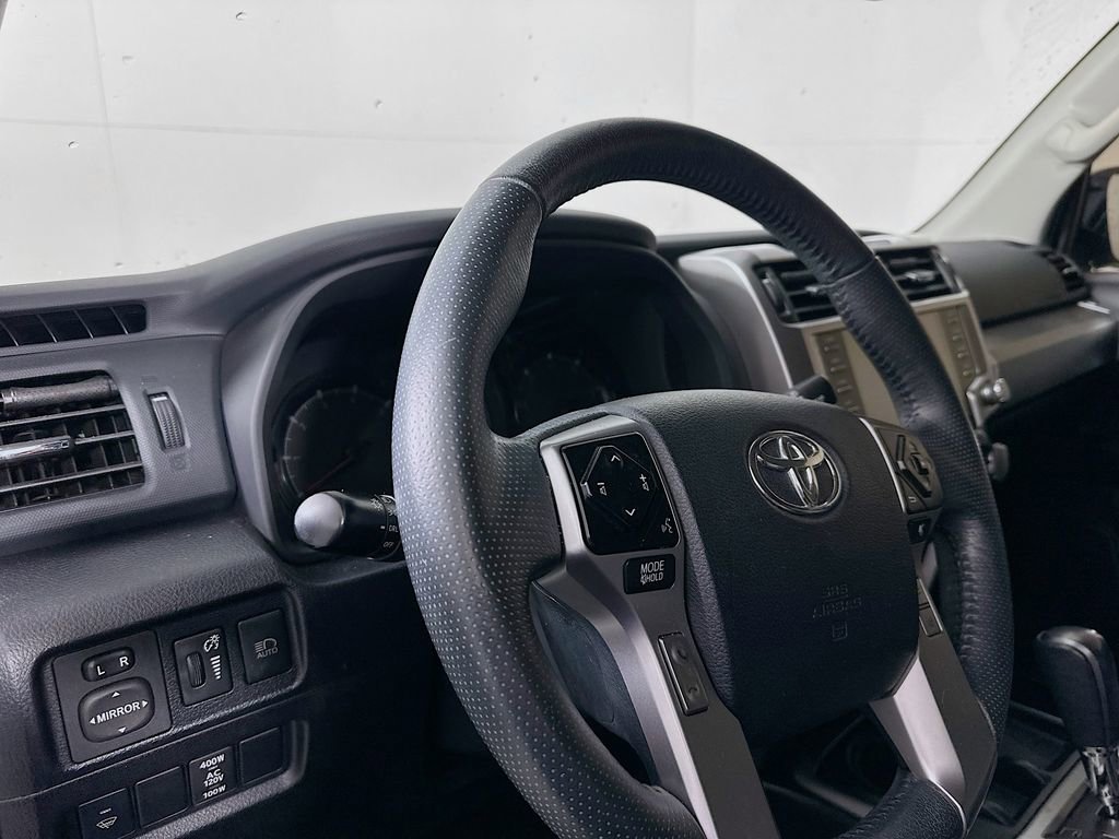 Used 2021 Toyota 4Runner SR5 Premium image 9