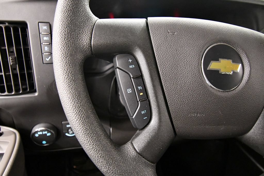 Used 2025 Chevrolet Express 3500 LS RWD image 17