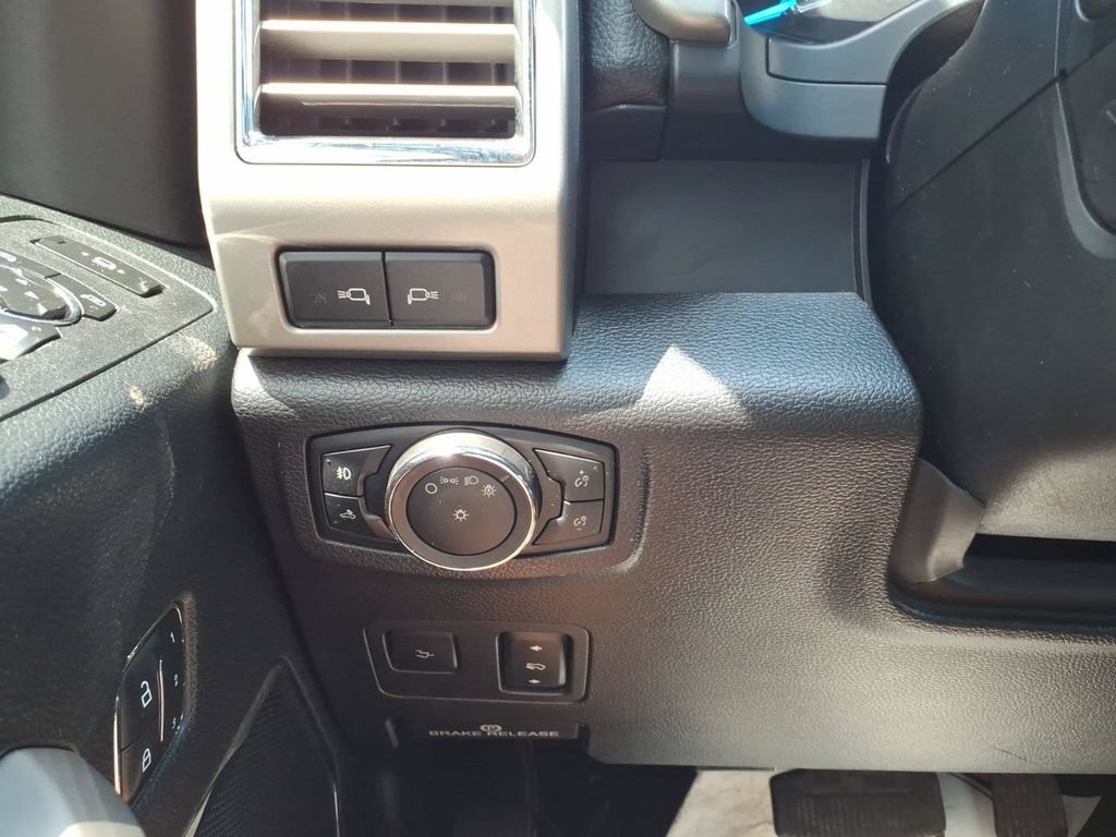 Used 2017 Ford F350 Lariat AWD/4WD image 17