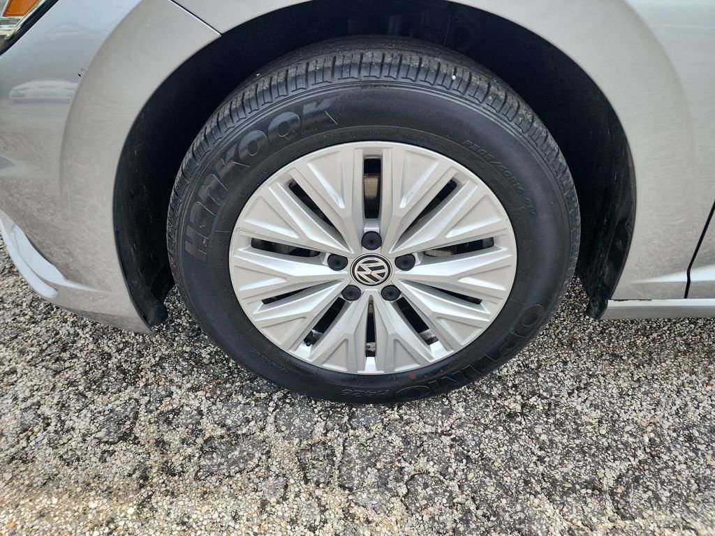 Used 2019 Volkswagen Jetta S w/ Driver Assistance Package image 11
