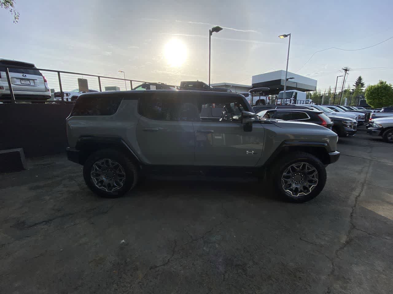 Used 2025 GMC Hummer EV 3X AWD/4WD image 7
