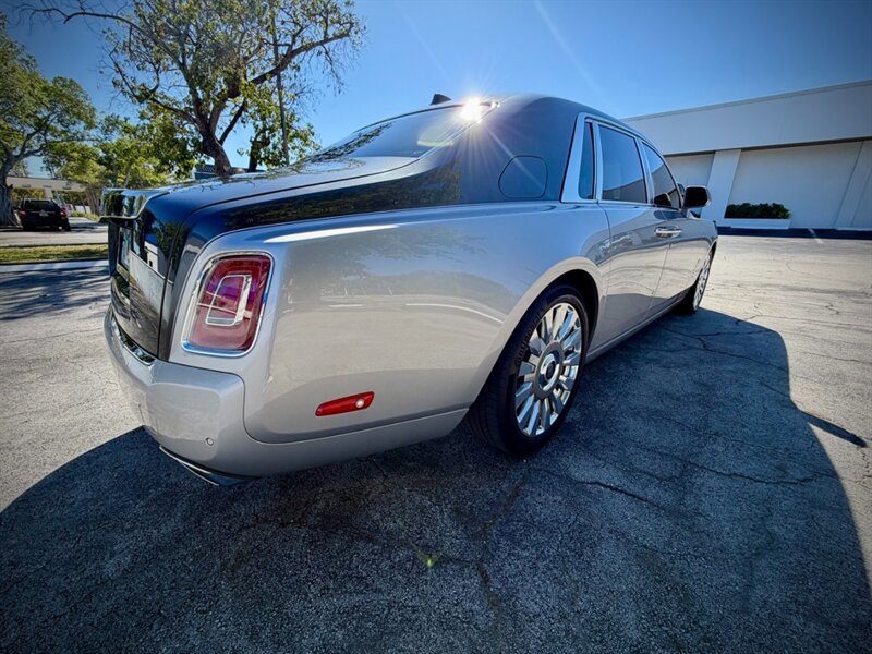 Used 2018 Rolls-Royce Phantom Sedan image 12