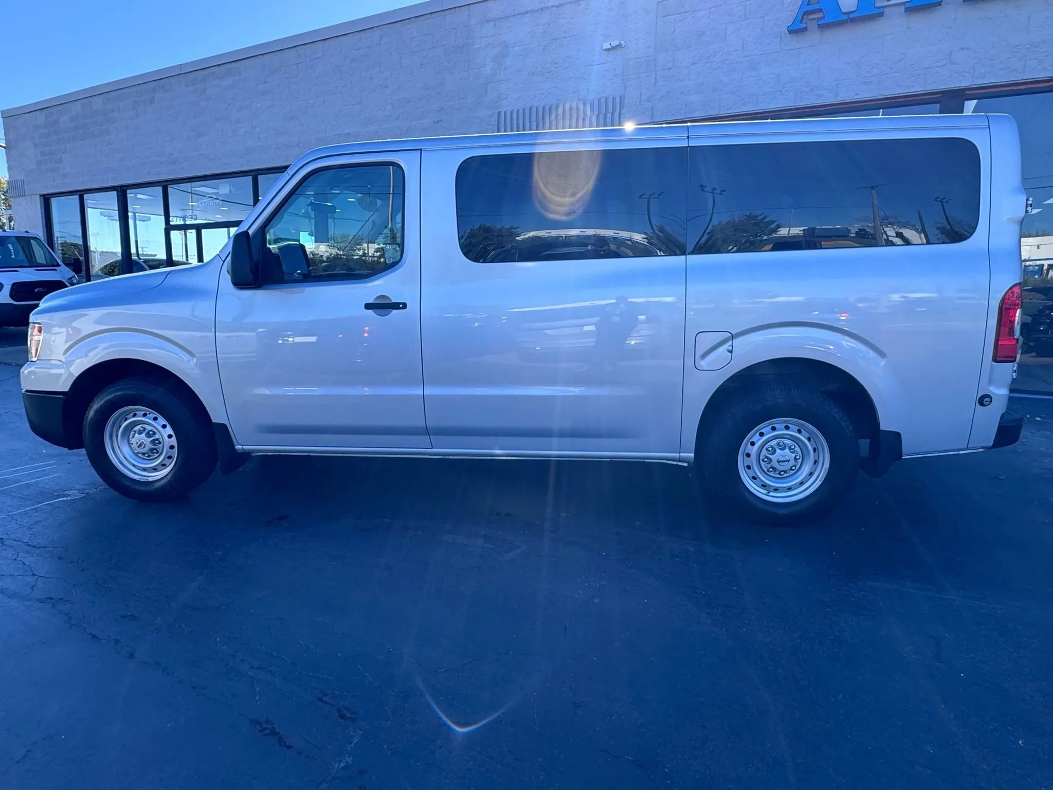 Used 2019 Nissan NV 3500 S image 2