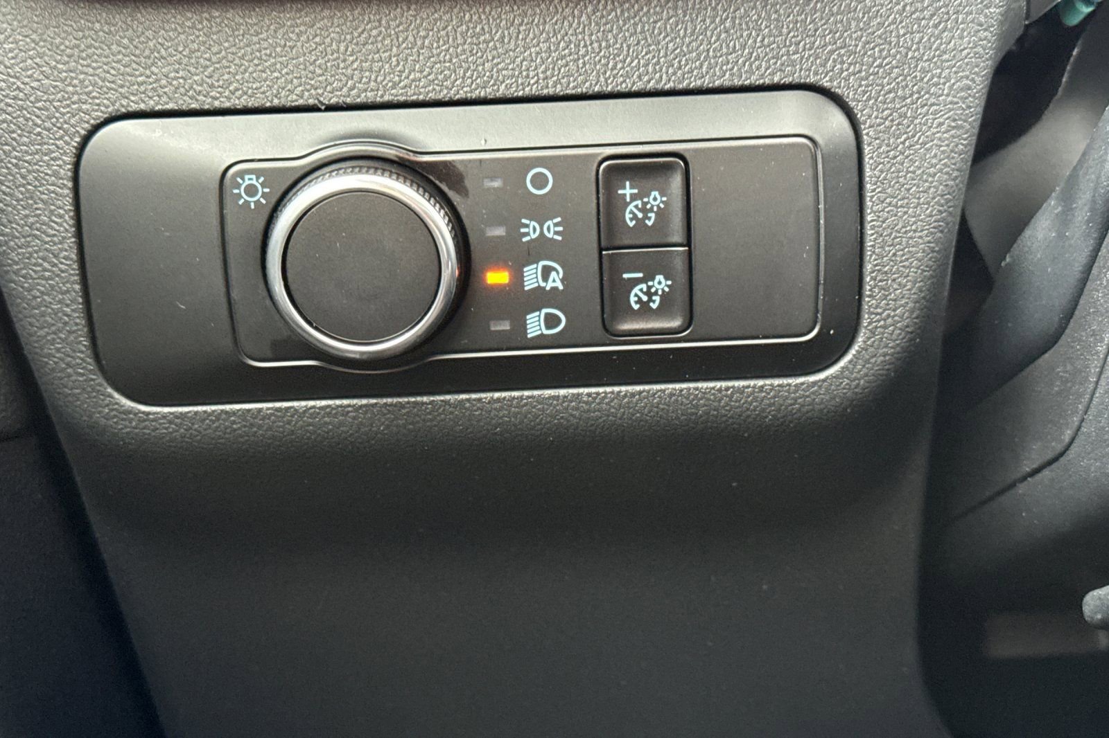 Used 2025 Ford Escape Active image 30