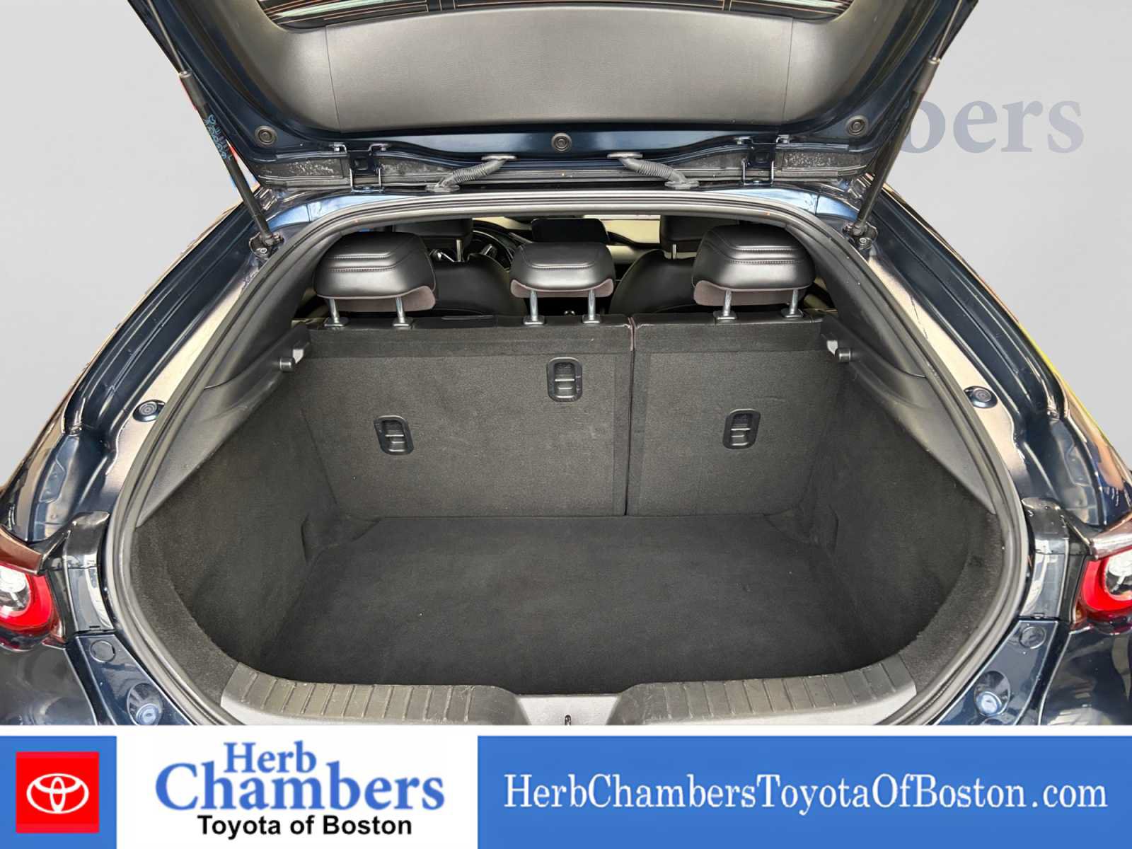 Used 2025 MAZDA MAZDA3 s Sport FWD image 4