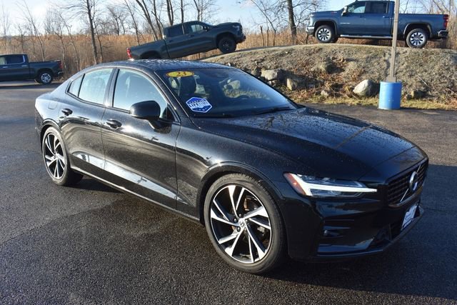 Used 2022 Volvo S60 B5 Momentum w/ Premium Package image 10