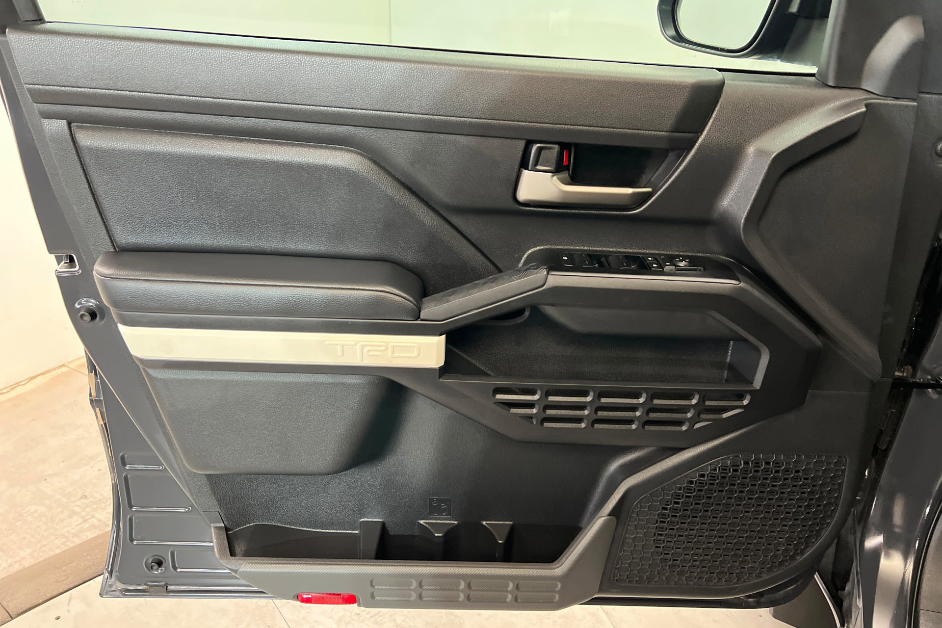 Used 2024 Toyota Tacoma TRD Off-Road image 14