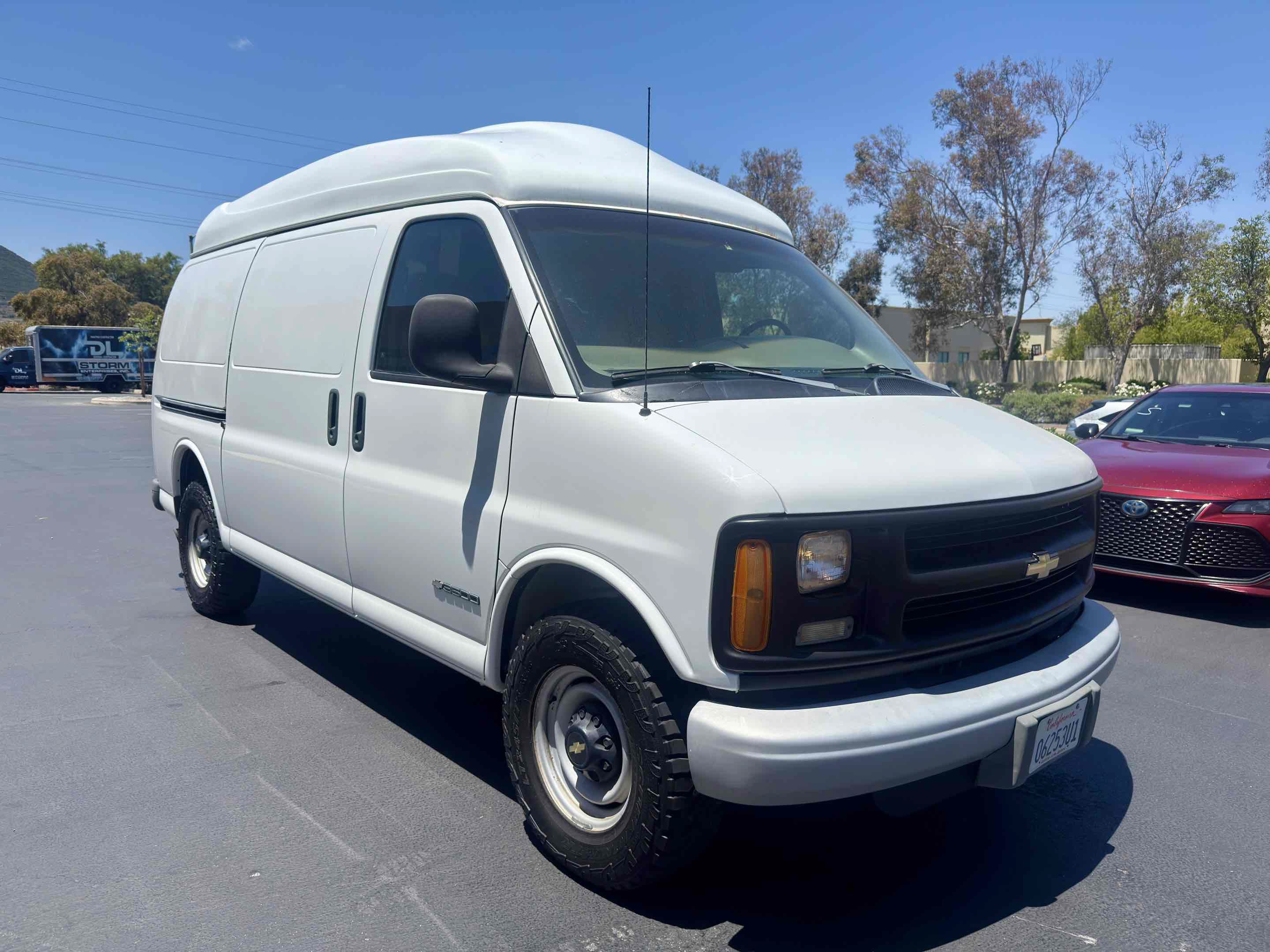 Used 2001 Chevrolet Express 3500 w/ Convenience Pkg 1 RWD image 8