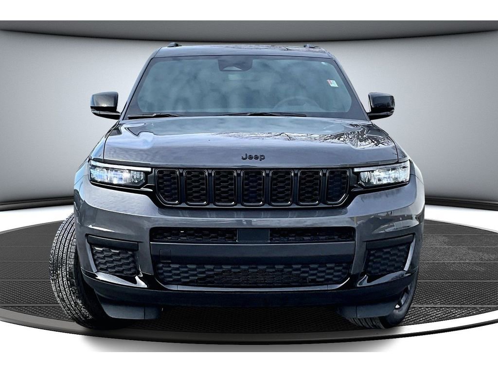 Certified 2024 Jeep Grand Cherokee L Laredo image 4