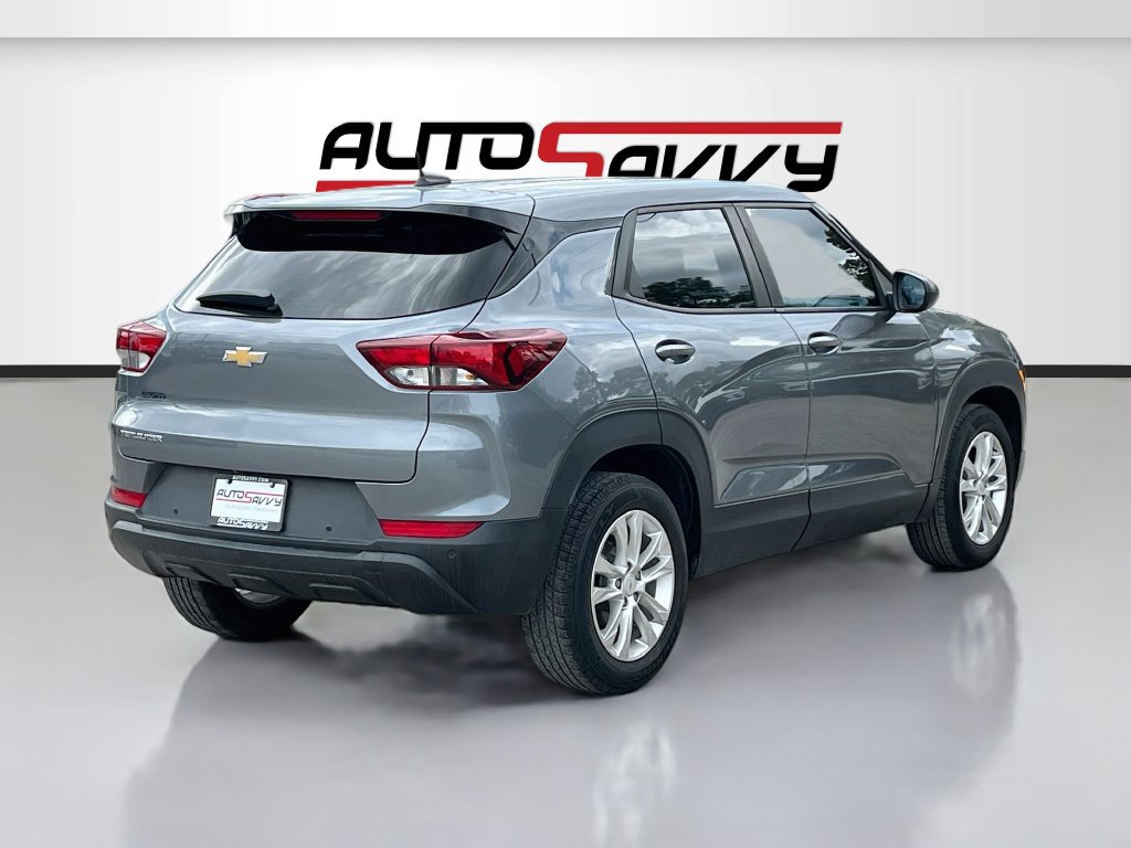 Used 2021 Chevrolet TrailBlazer LS w/ LPO, Blackout Package FWD image 7
